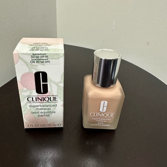FULL SIZE CLINIQUE SUPERBALANCED MAKEUP FOUNDATION IN SHADE CN20 FAIR (V… - Picture 8 of 8